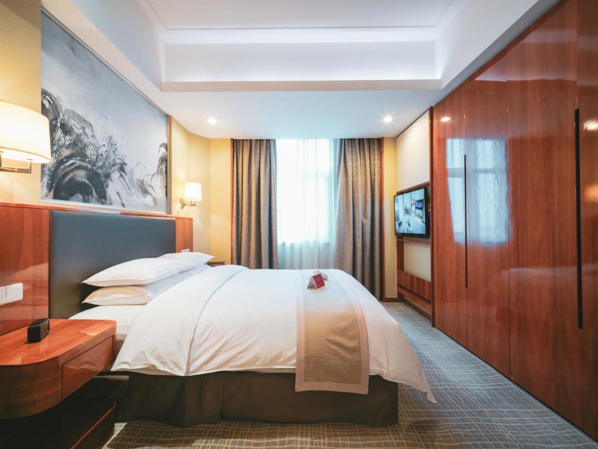 Ramada Plaza Pudong Airport - 3 Mins To Pvg Depature Floor & Check Entrance With Shuttle Shanghai