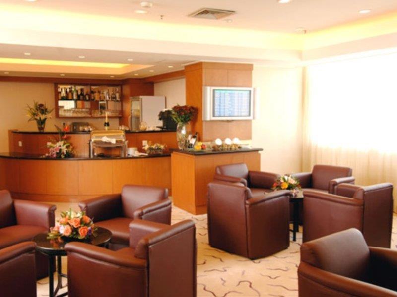 Ramada Plaza Pudong Airport - 3 Mins To Pvg Depature Floor & Check Entrance With Shuttle
