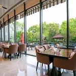 Ramada Plaza Shanghai Pudong Airport