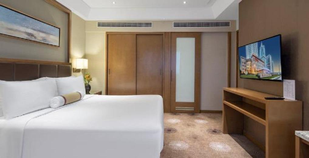 Hotel Ramada Plaza Pudong Airport - 3 Mins To Pvg Depature Floor & Check Entrance With Shuttle
