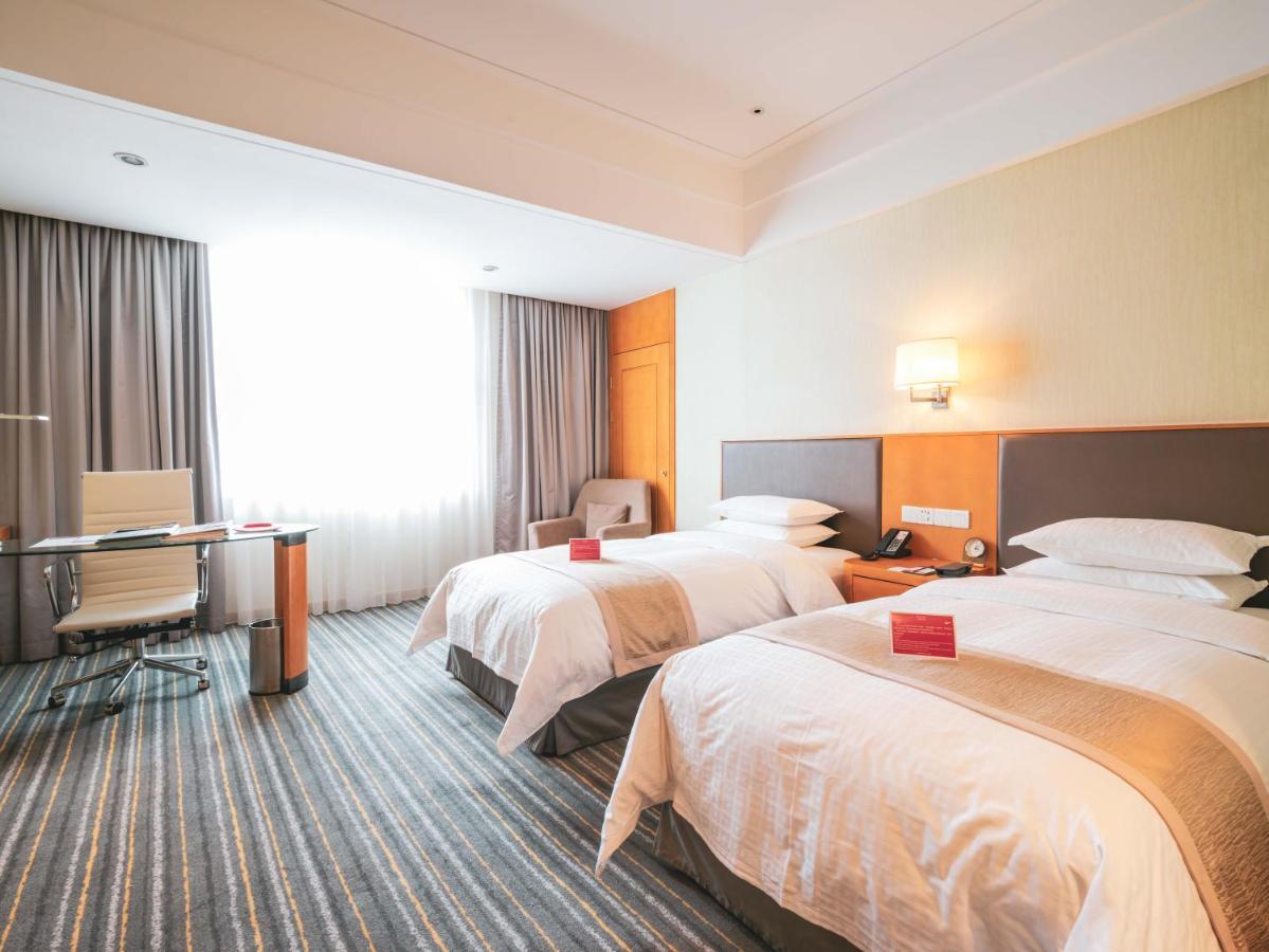 Ramada Plaza Pudong Airport - 3 Mins To Pvg Depature Floor & Check Entrance With Shuttle 4*
