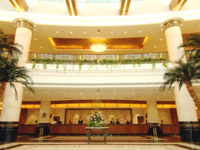 Hotel Ramada Plaza Pudong Airport - 3 Mins To Pvg Depature Floor & Check Entrance With Shuttle 4*