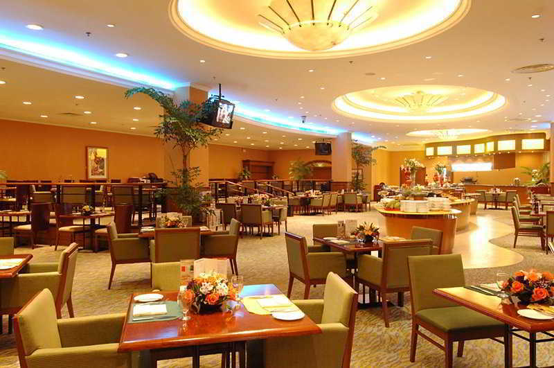 Ramada Plaza Pudong Airport Hotel 4*
